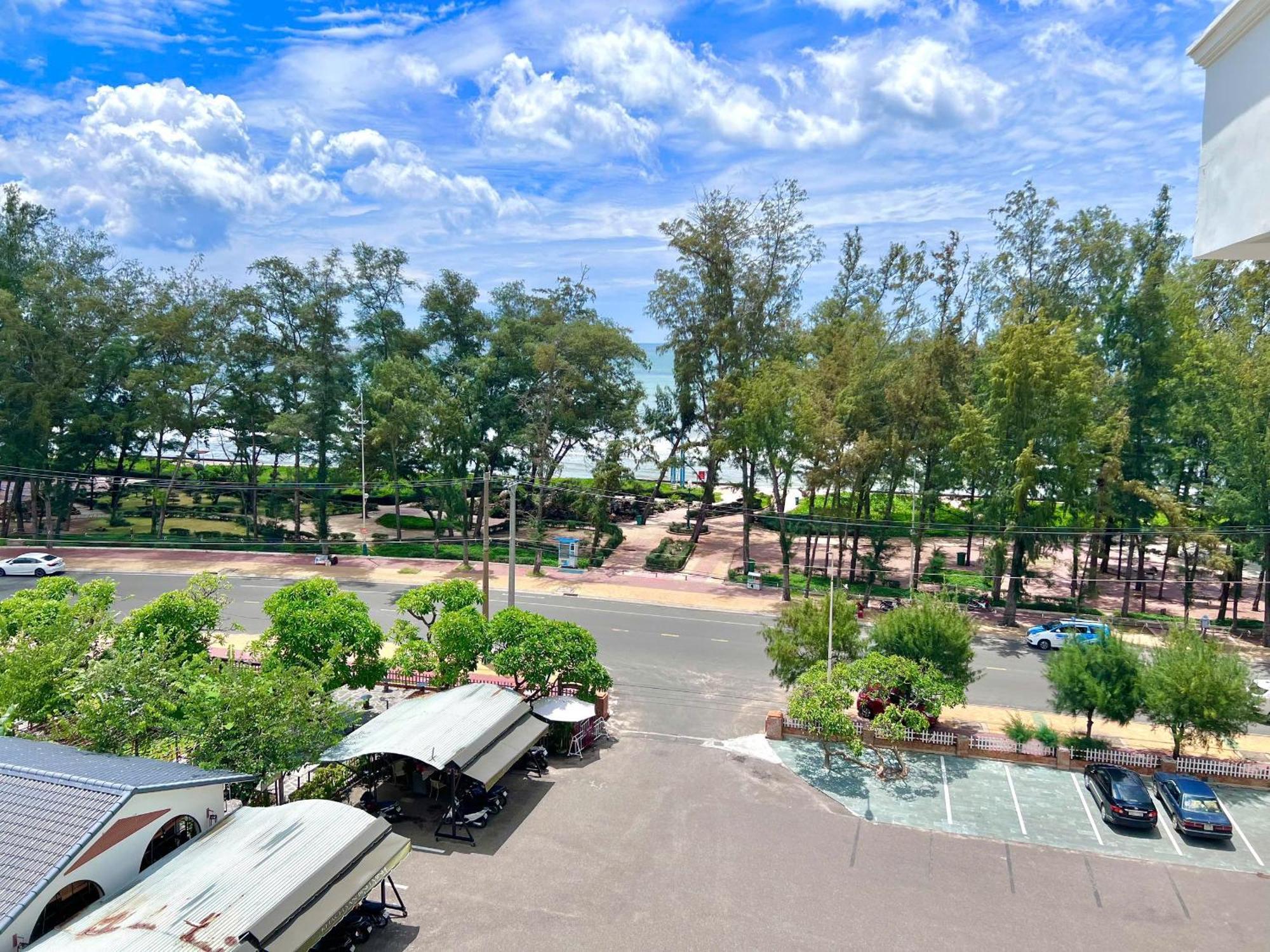 Khach San Binh Minh Hotel Phan Thiet Bagian luar foto